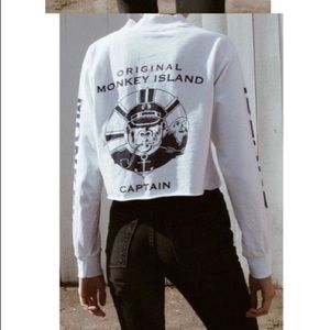 Brandy Melville Malibu Cove top